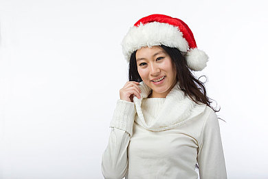 抖音脸红八酱一挑三的背景故事：抖音女神挑战秘籍：游戏高手八酱带你一挑三热血征途