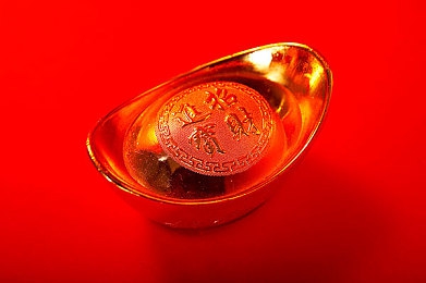 刺激一区二区：热血江湖双区争霸，挑战极限，体验传奇战斗快感
