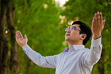 黄色APP免费下载3.0：免费下载引争议：揭秘“神秘APP”背后网络色情传播危机