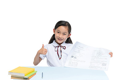 打扑克软件又叫又痛：扑克应用引发热议：操作复杂广告多，用户体验亟待优化