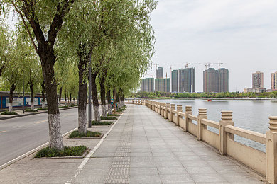 花季传媒APP每天三次免费：掌上资讯宝库，每日三享免费乐-1