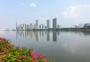 裸男互摸Gay脱裤子自慰：探秘同爱世界：情感交织与心灵慰藉之旅