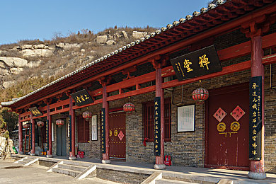 免费女生啊～你tm别 了破解：破解风波席卷“免费女生啊”，游戏平衡遭挑战，玩家呼吁加强监管-1