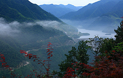 河南妇女毛浓浓Bw：勇攀巅峰，民俗传承：河南巾帼传奇风采