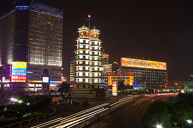 张丽黑人：探寻奇幻冒险之旅：神秘游戏世界张丽黑人攻略解析
