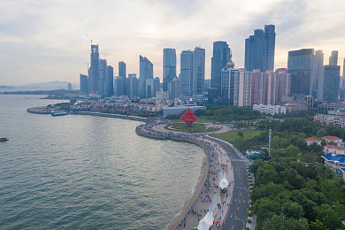 一区视频：短视频风云录：创新挑战共存，内容监管之道