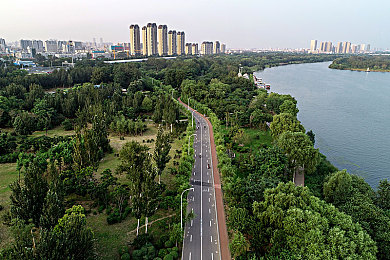 黄一区二区三区：焕新活力，三区联动：城市更新中的新引擎，共绘宜居未来-3