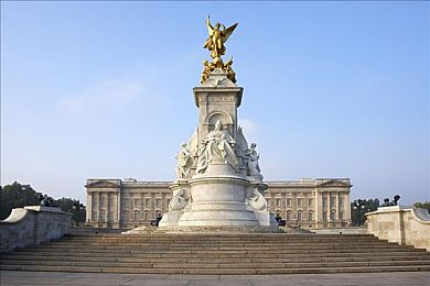 杨敏思版本1到5剧情介绍：幻域英雄传：穿越时空的冒险之旅