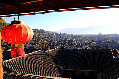 校花把粉嫩的屁股撅起来打：青春校园女神战：俏皮校花秀技能，趣味竞技乐翻天-3