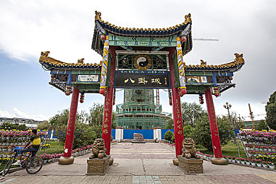 五月天婷婷一区：电竞狂欢音乐潮，婷婷星光璀璨夜-3