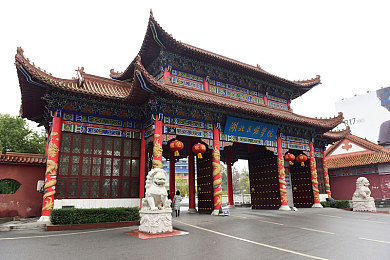 老师喂我喝奶：温馨互动治愈之旅：奶瓶中的温馨日常游戏体验-2