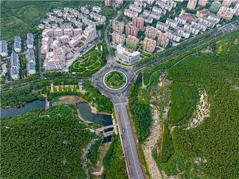 两个人剧烈运动打扑克又疼又叫视频软件：“奇趣运动视频走红，健康生活理念引发网友热议，运动与娱乐的完美结合”