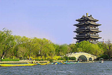 打扑牌又疼又叫免费视频软件：娱乐新境界：免费视频软件融合扑克游戏，双重惊喜引玩家狂欢-2