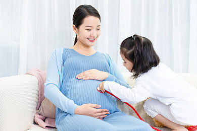 老板在办公室破了我的处：办公室减压新潮流：轻松游戏助力团队凝聚力提升