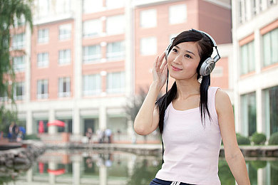 动漫美女裸体：艺术边界，责任担当：动漫世界里的健康探索之旅-2