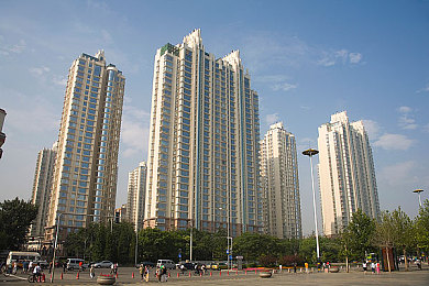 99久久er热在这里：传承千年，虚拟共鸣：文化新风尚，游戏“久久”燃青春