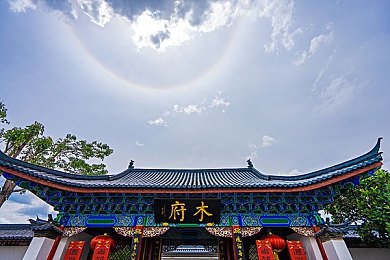 美女脱 给我捏 变态：直播乱象频发：低俗言论引发热议，社会呼吁整治网络直播环境-1