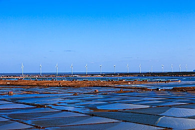 十八大禁用软件黄黄：游戏行业变革：深度解读禁黄令影响，探寻游戏新攻略与心理健康-3