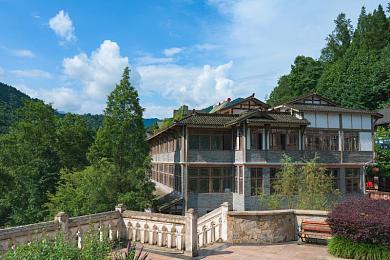 婷婷丁香六月：古城花海秘境，丁香仙踪寻梦之旅