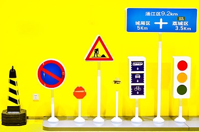 色频：网络迷网，心灵危机：青少年心理健康保卫战亟待全社会携手应对-3