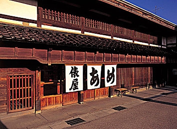 男生将坤坤申请女生的开元黄中黄：爱情信物奇缘：黄金饰品见证现代恋心情侣记-4