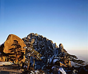 99热九九热：揭秘游戏新潮流：“99热”社交互动，引领多元化游戏体验新风尚-4